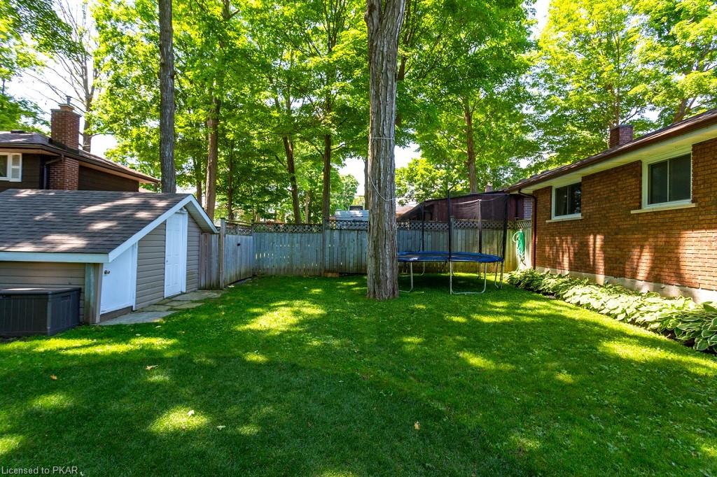 221 WOODLAND Drive, Selwyn Ontario, Canada