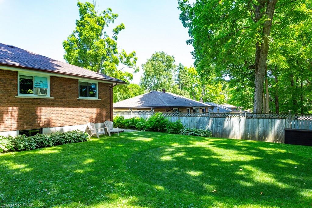221 WOODLAND Drive, Selwyn Ontario, Canada