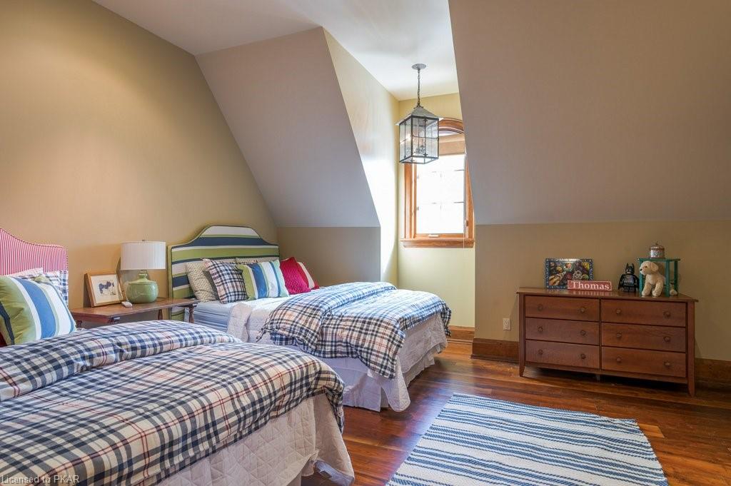 890 BIRCHVIEW Road, Lakefield Ontario, Canada