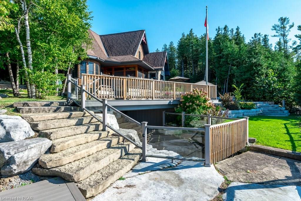 890 BIRCHVIEW Road, Lakefield Ontario, Canada