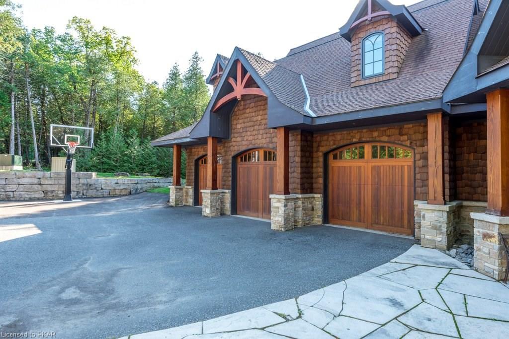 890 BIRCHVIEW Road, Lakefield Ontario, Canada