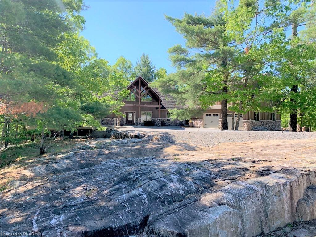 2157 HOWARD Drive, Lakefield, Ontario, Canada