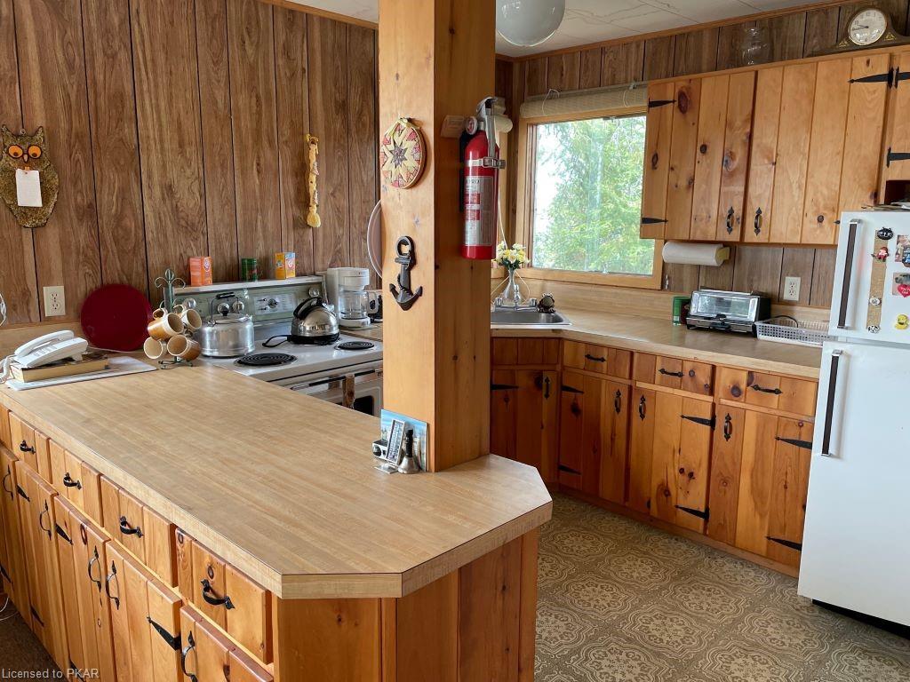 338 ISLAND 7, Lakefield, Ontario, Canada