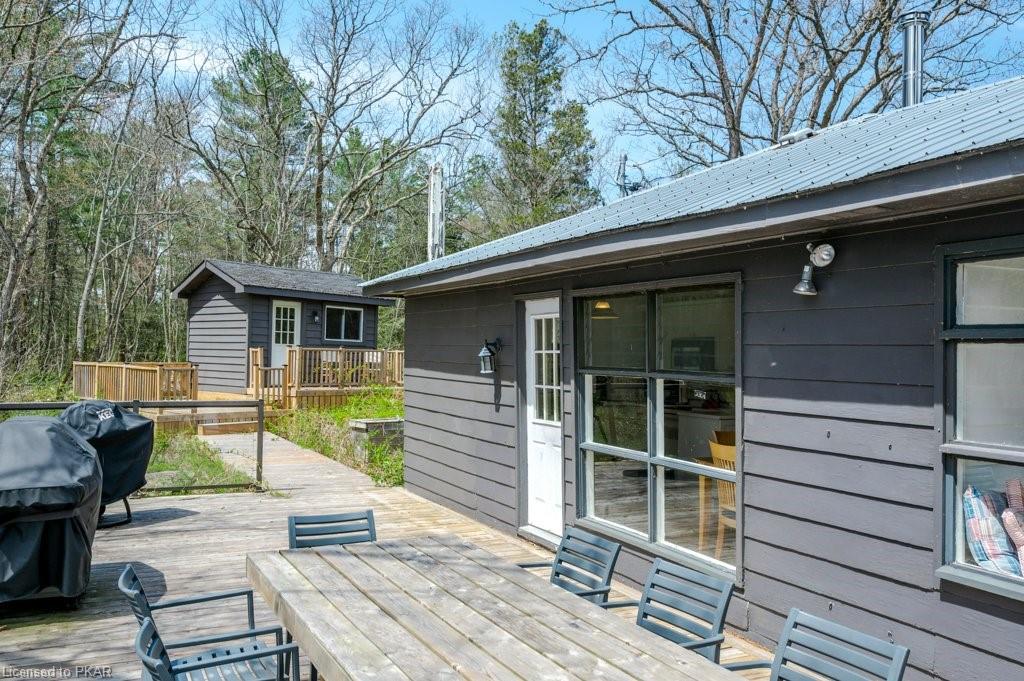 526 ISLAND 21 Island, Lakefield, Ontario, Canada