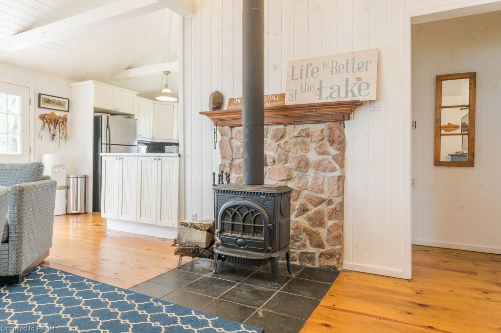 526 ISLAND 21 Island, Lakefield, Ontario, Canada