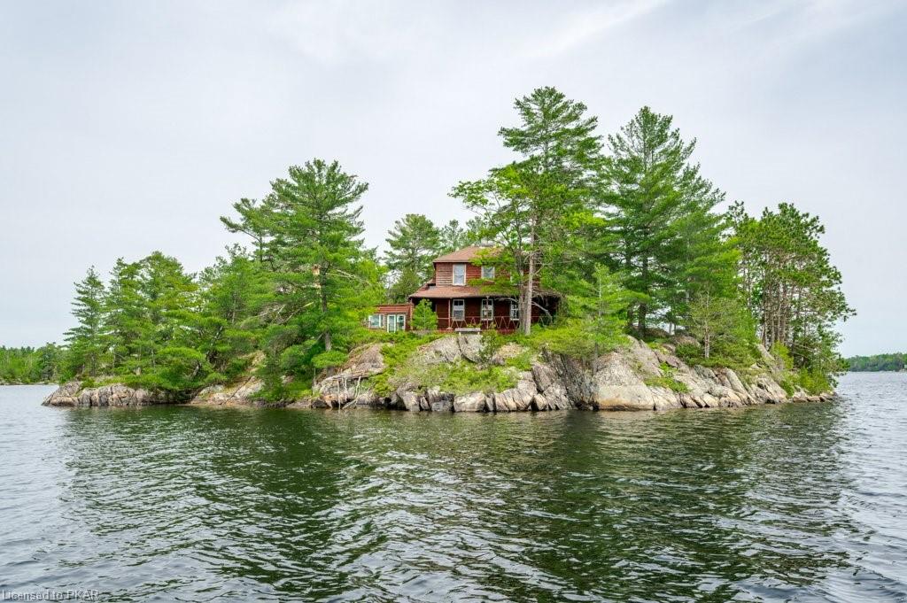1260 ISLAND 40, Lakefield, Ontario, Canada