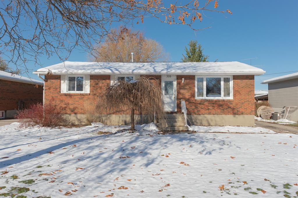 310 ASHWOOD Court, St. Clair Ontario, Canada