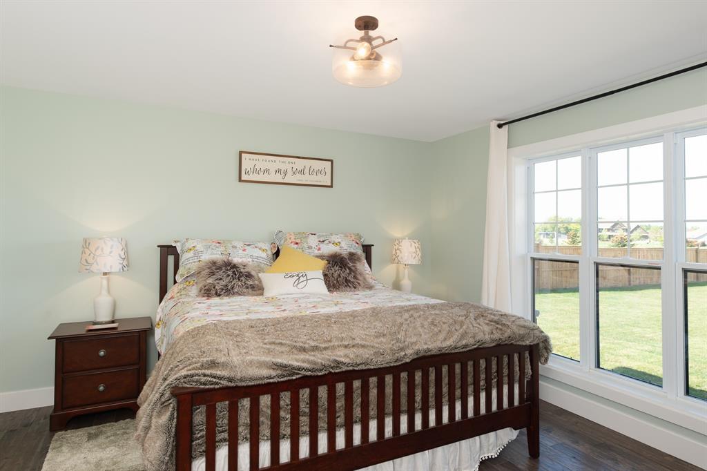 4035 VAN BREE Drive, Plympton-Wyoming Ontario, Canada