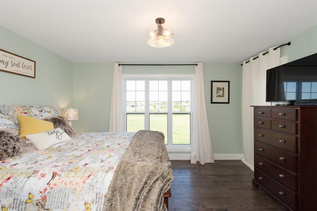 4035 VAN BREE Drive, Plympton-Wyoming Ontario, Canada