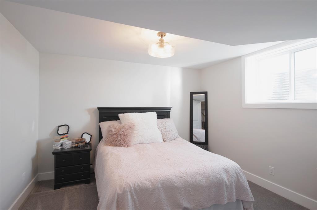 4035 VAN BREE Drive, Plympton-Wyoming Ontario, Canada