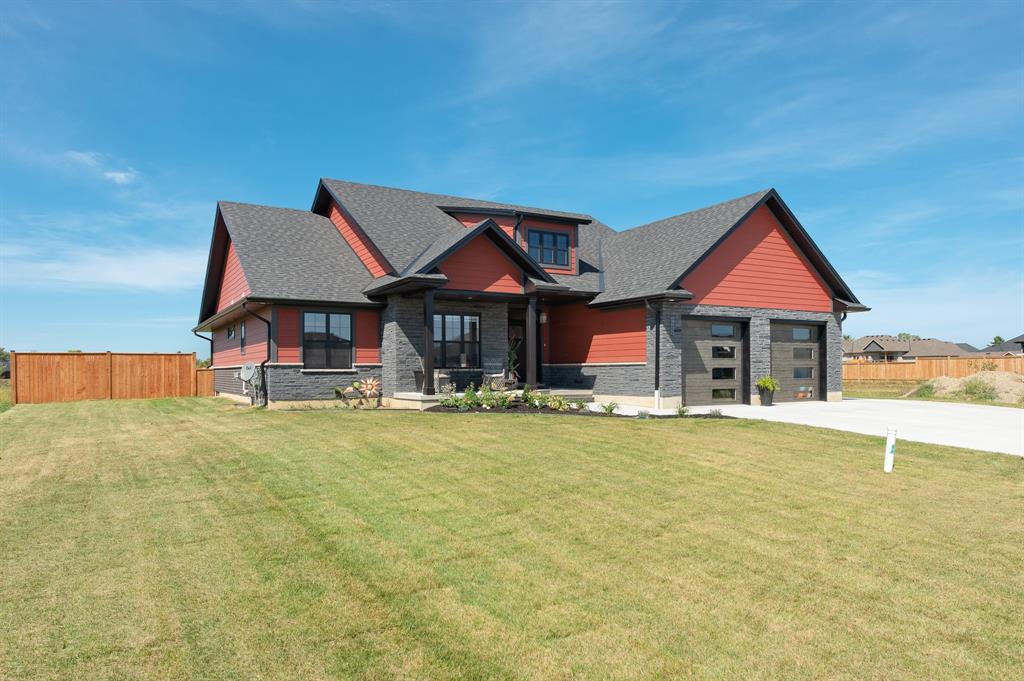 4035 VAN BREE Drive, Plympton-Wyoming Ontario, Canada
