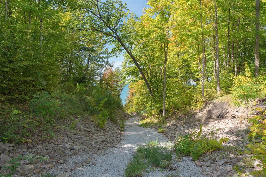 4035 VAN BREE Drive, Plympton-Wyoming Ontario, Canada