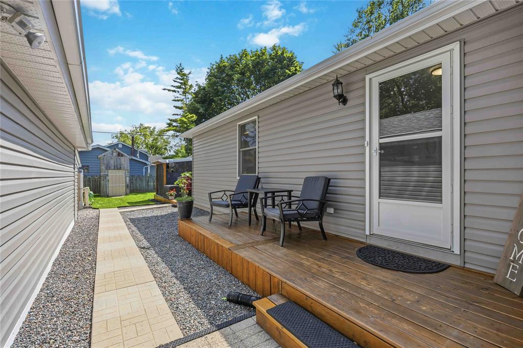 717 BENGARVIE Street, Point Edward, Ontario, Canada photo 24