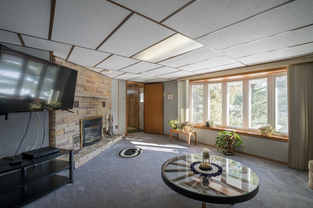3881 CAROLINE Street, Enniskillen, Ontario, Canada