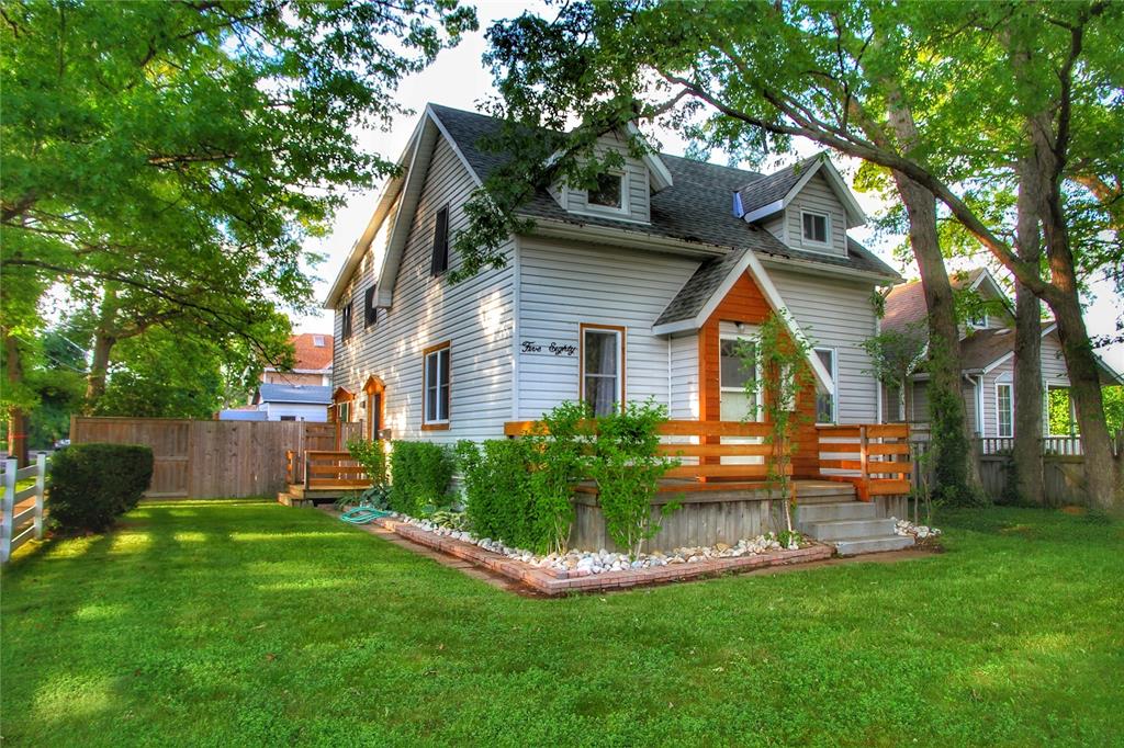 580 ERROL Road West, Sarnia, Ontario, Canada