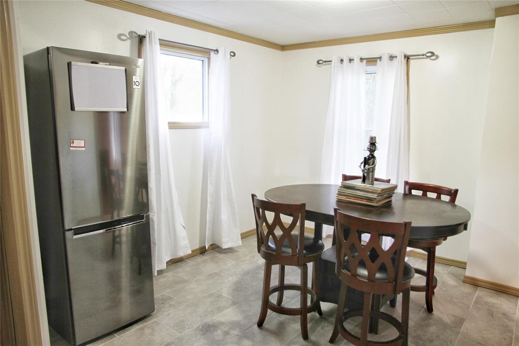 580 ERROL Road West, Sarnia, Ontario, Canada