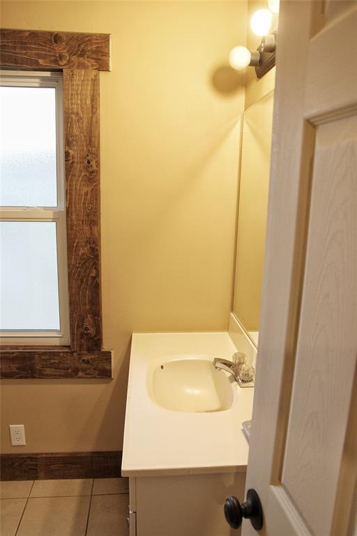 580 ERROL Road West, Sarnia, Ontario, Canada