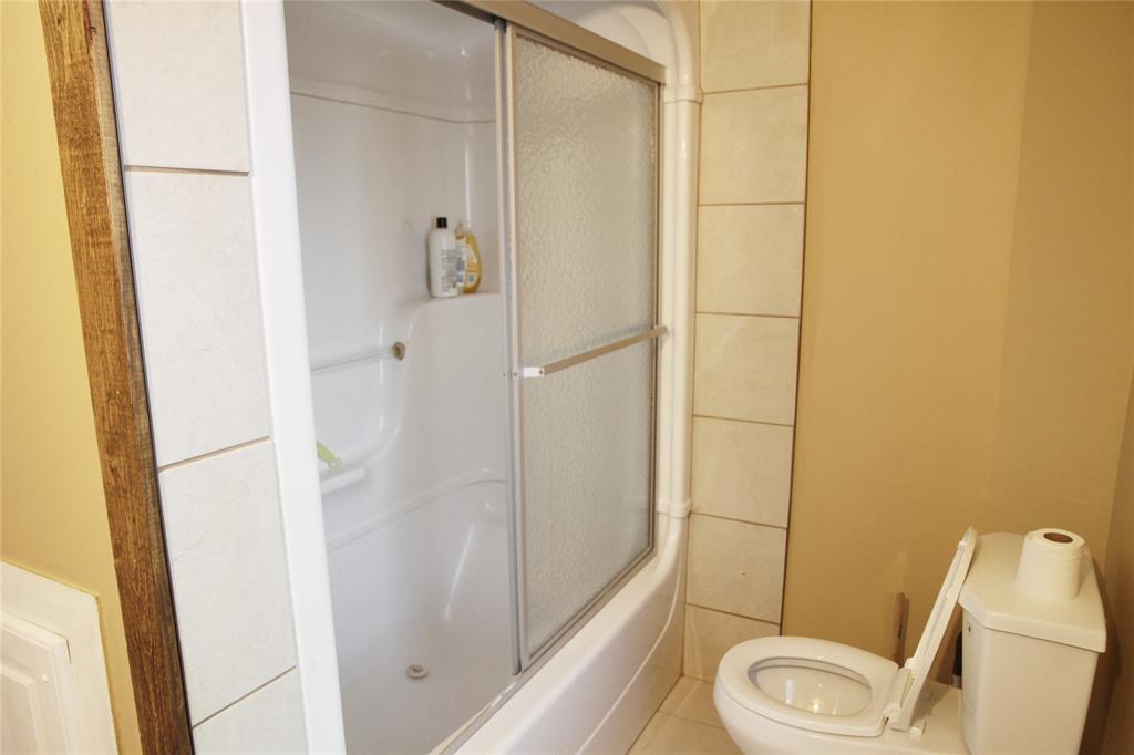 580 ERROL Road West, Sarnia, Ontario, Canada