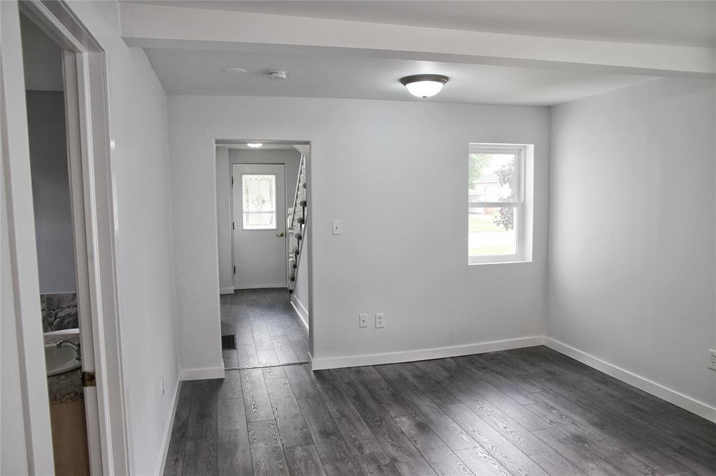 4152 JAMES Street, Petrolia, Ontario, Canada