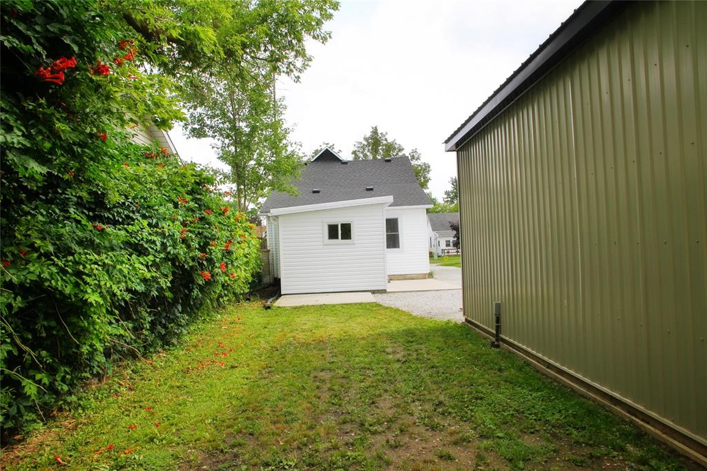 4152 JAMES Street, Petrolia, Ontario, Canada