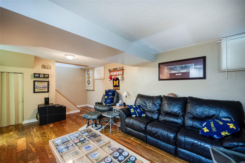 905 RETLAW Drive, Sarnia, Ontario, Canada