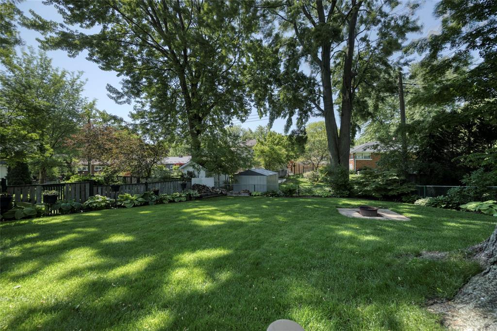 905 RETLAW Drive, Sarnia, Ontario, Canada
