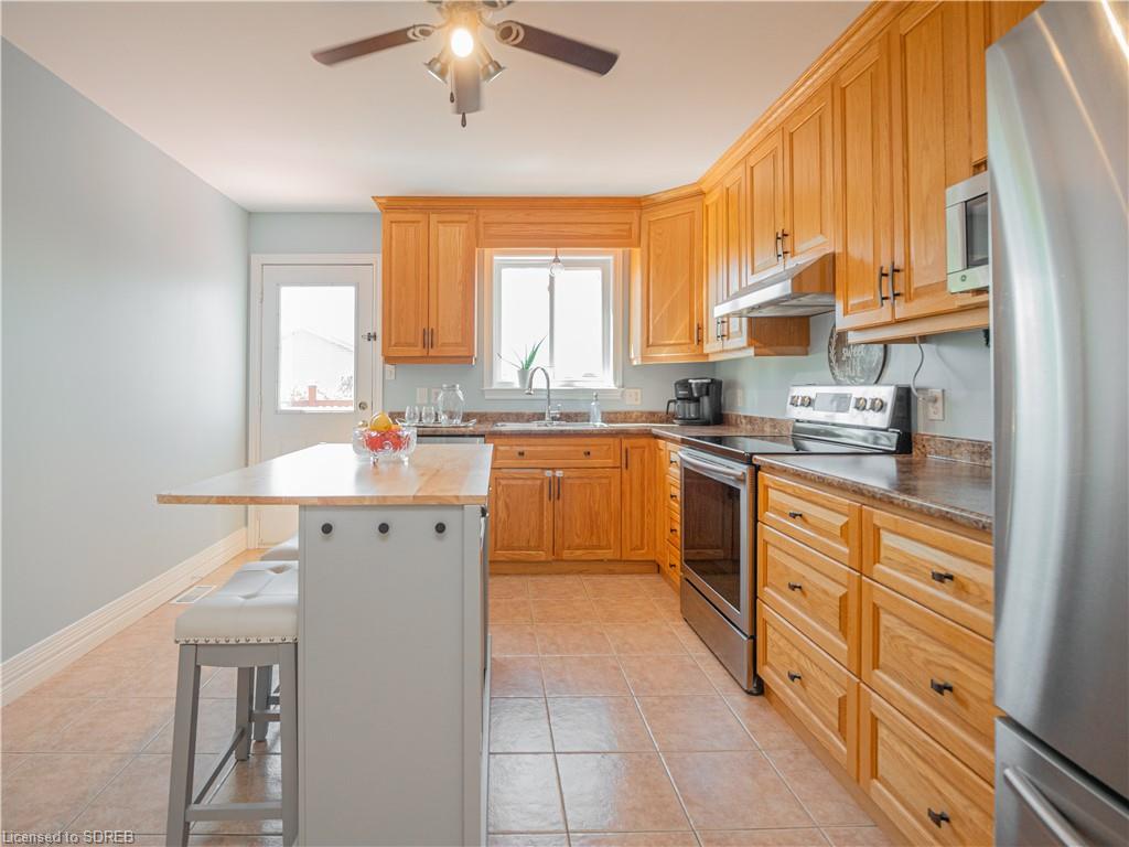10 OAK Crescent, Hagersville, Ontario, Canada