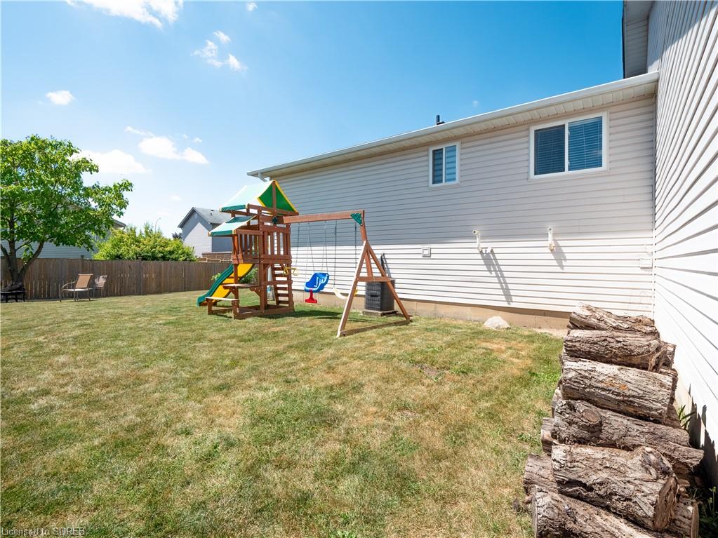 10 OAK Crescent, Hagersville, Ontario, Canada