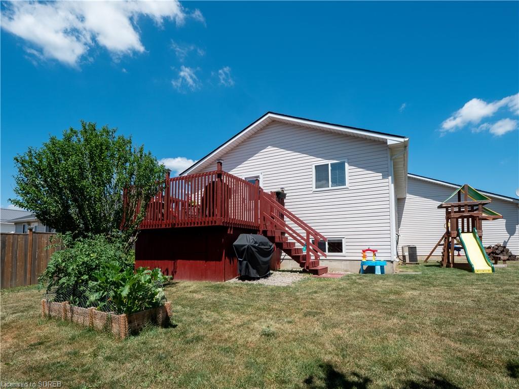 10 OAK Crescent, Hagersville, Ontario, Canada
