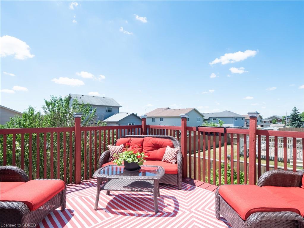 10 OAK Crescent, Hagersville, Ontario, Canada