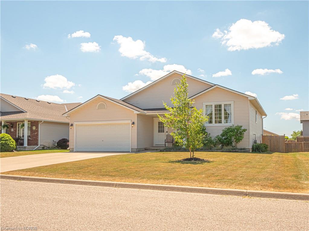 10 OAK Crescent, Hagersville, Ontario, Canada