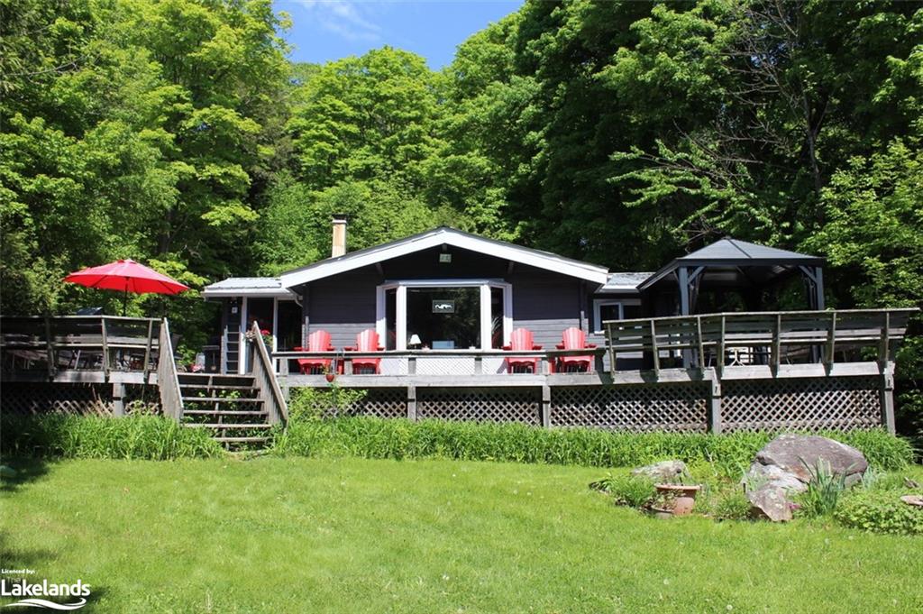 2151 Trappers Trail Road, Haliburton Ontario, Canada