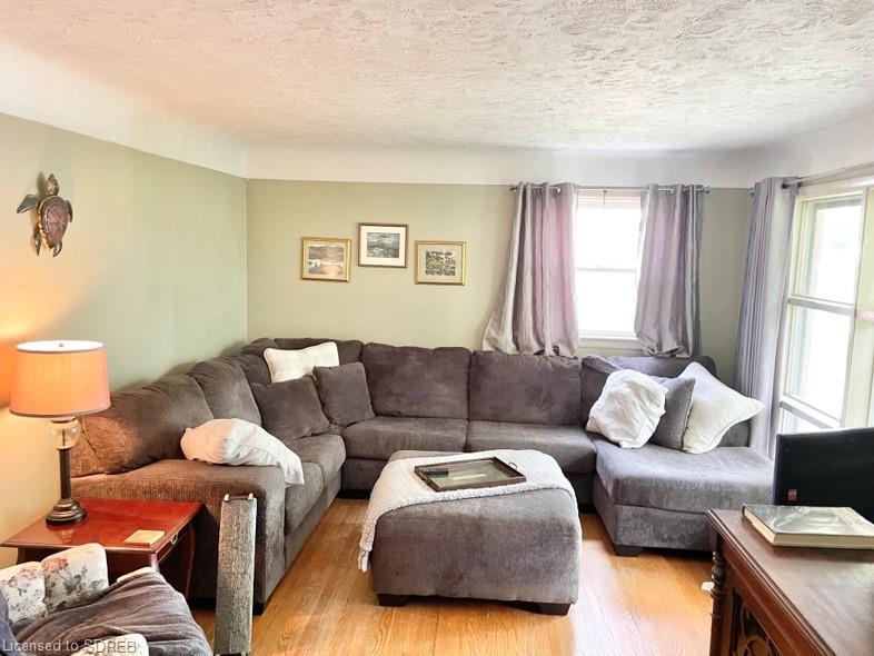 10 BINT Avenue, Simcoe, Ontario, Canada