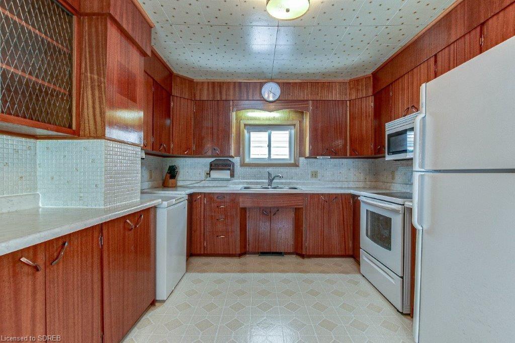 32 SOVEREEN Street, Delhi, Ontario, Canada