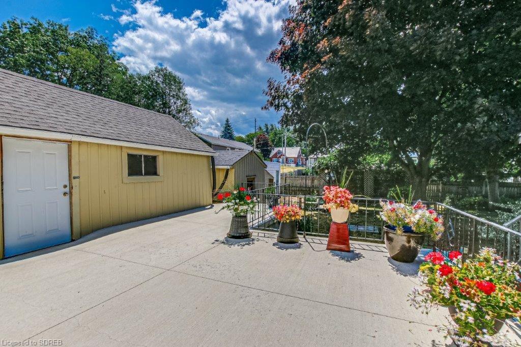 32 SOVEREEN Street, Delhi, Ontario, Canada