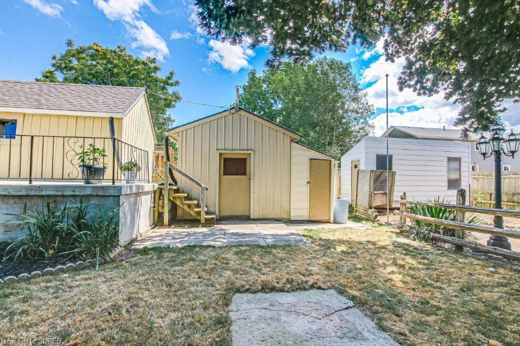 32 SOVEREEN Street, Delhi, Ontario, Canada