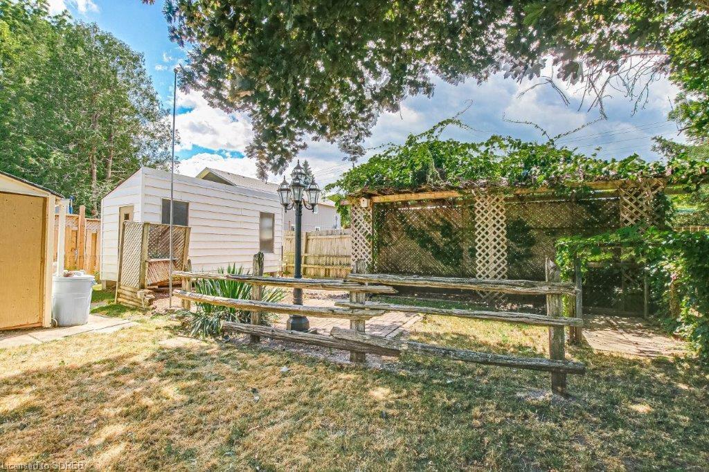 32 SOVEREEN Street, Delhi, Ontario, Canada