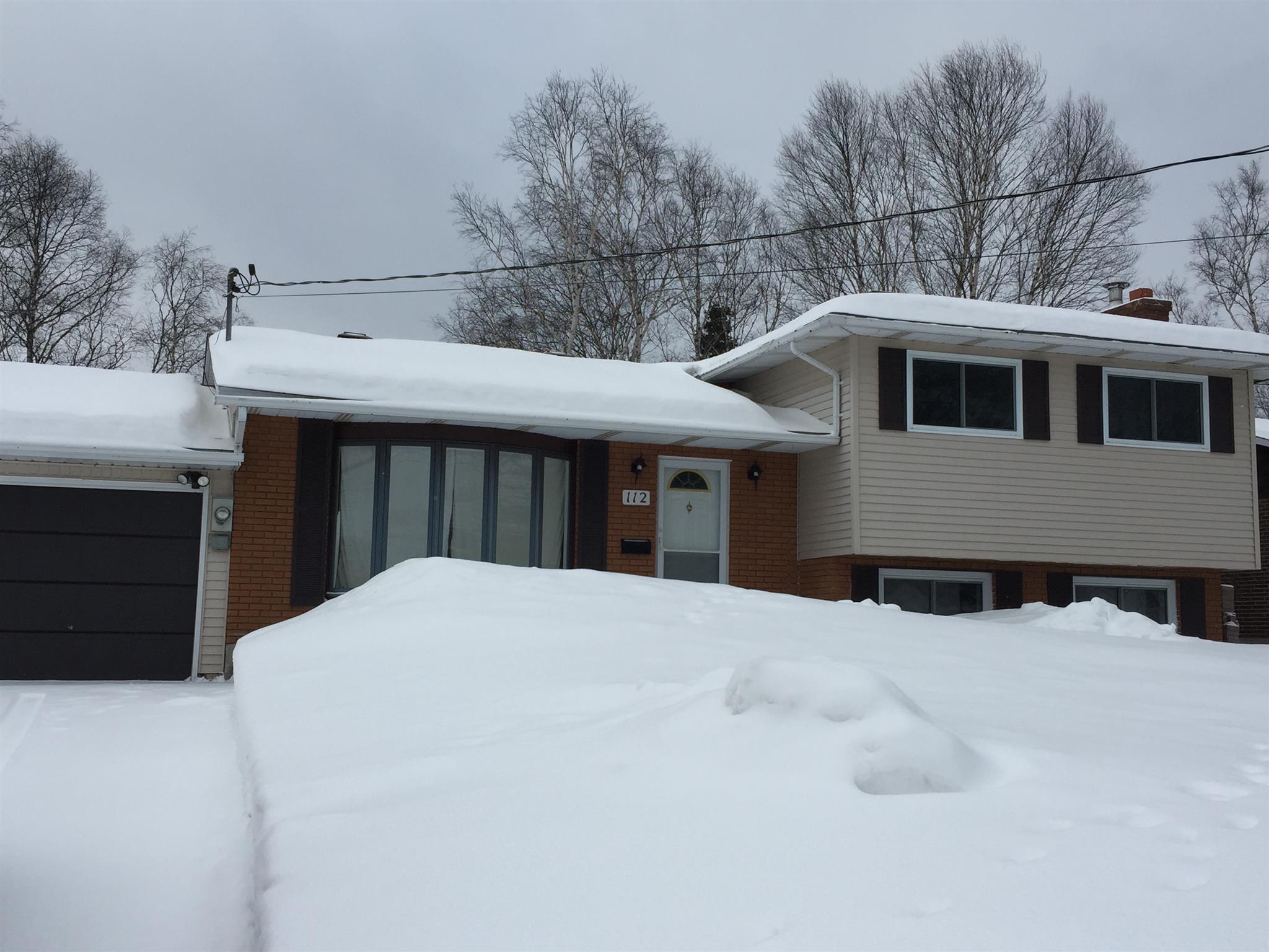 112 Superior Avenue, Wawa Ontario, Canada
