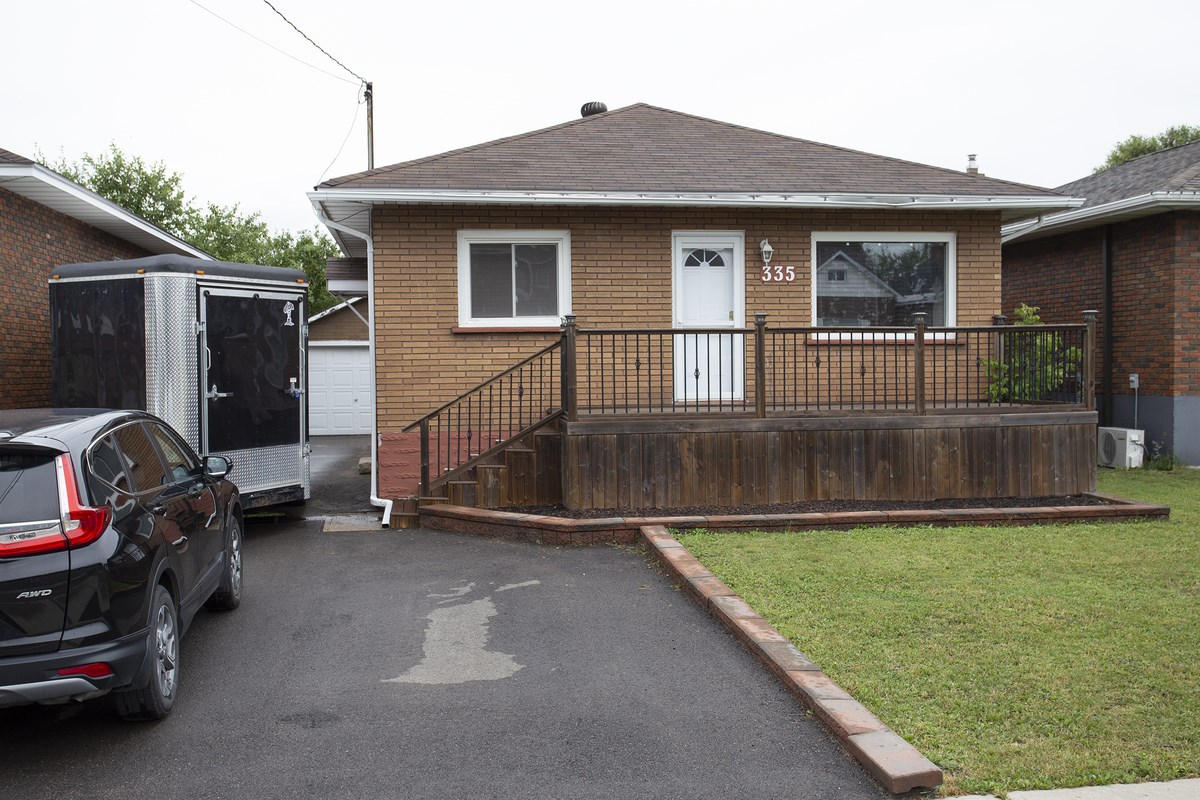 335 Maretta Street, Sault Ste. Marie Ontario, Canada