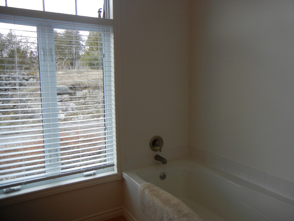 77 TALLAN LAKE RD