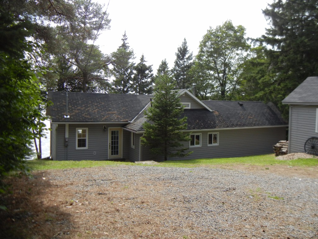 126 LAKEVIEW CRES, North Kawartha, Ontario, Canada