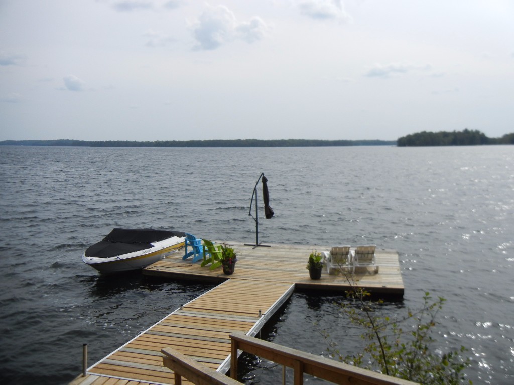 126 LAKEVIEW CRES, North Kawartha, Ontario, Canada