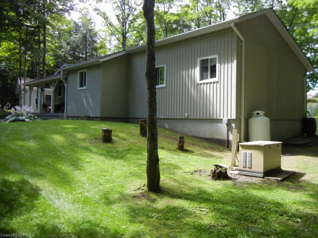 233 DOC EVANS Road, Apsley, Ontario, Canada