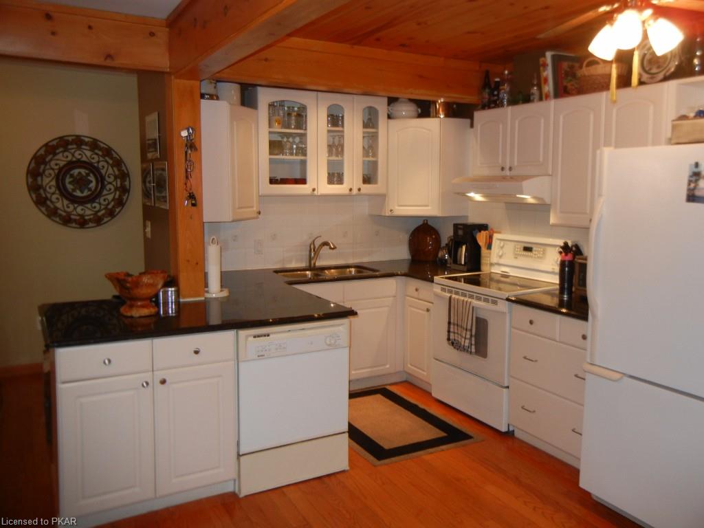 233 DOC EVANS Road, Apsley, Ontario, Canada