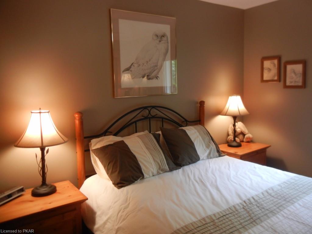 233 DOC EVANS Road, Apsley, Ontario, Canada