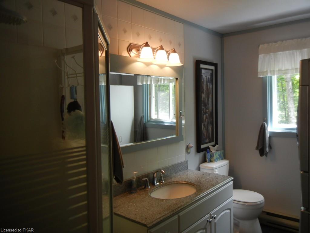 233 DOC EVANS Road, Apsley, Ontario, Canada
