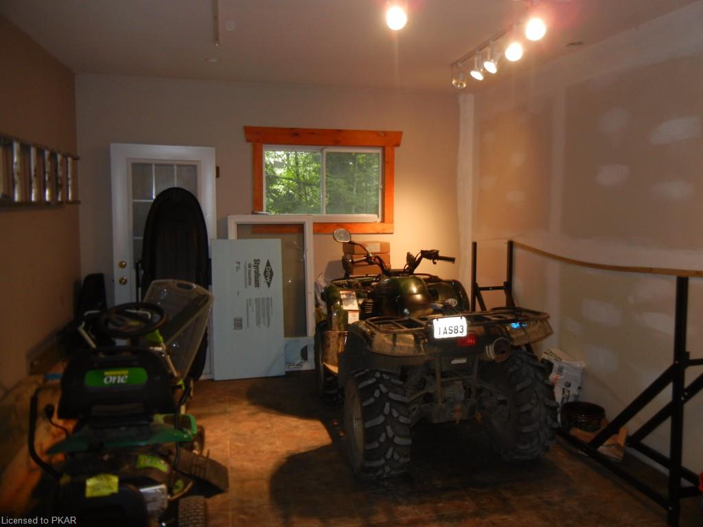 233 DOC EVANS Road, Apsley, Ontario, Canada