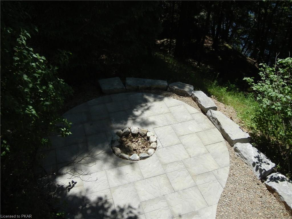 98 FITCH Lane, North Kawartha Township, Ontario, Canada