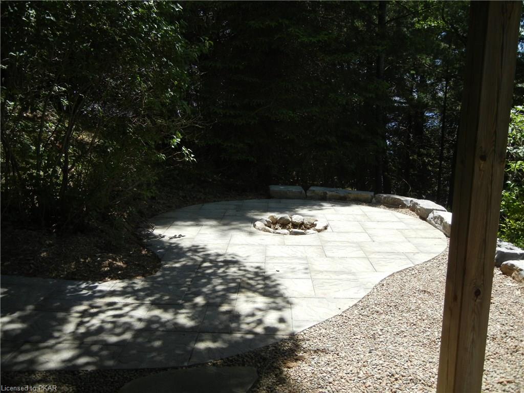 98 FITCH Lane, North Kawartha Township, Ontario, Canada
