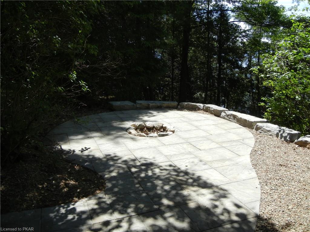 98 FITCH Lane, North Kawartha Township, Ontario, Canada
